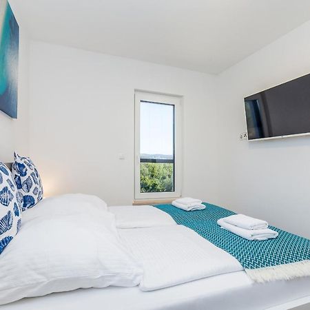 Apartments Luca 크르크 외부 사진