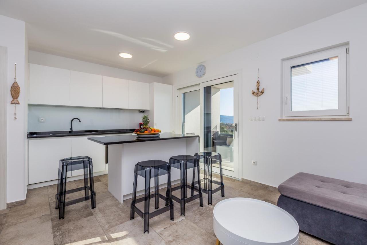 Apartments Luca 크르크 외부 사진