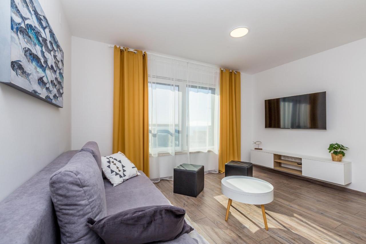 Apartments Luca 크르크 외부 사진