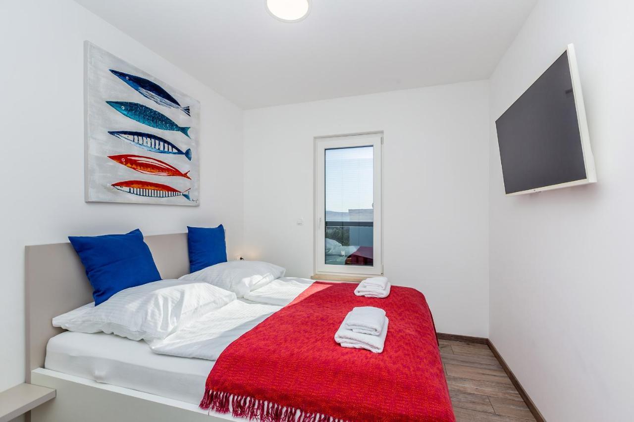 Apartments Luca 크르크 외부 사진